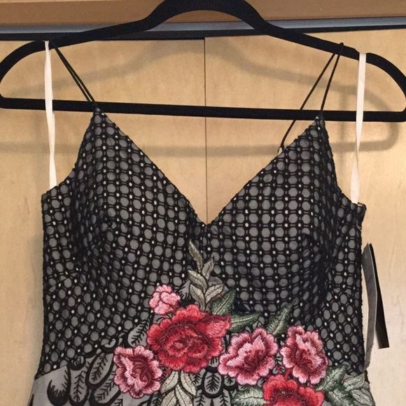 BASIX BLACK LABEL Floral Embroidered Sheer - Picture 2 of 13